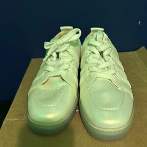 100% authentic Christian Louboutin Vida Viva Flat